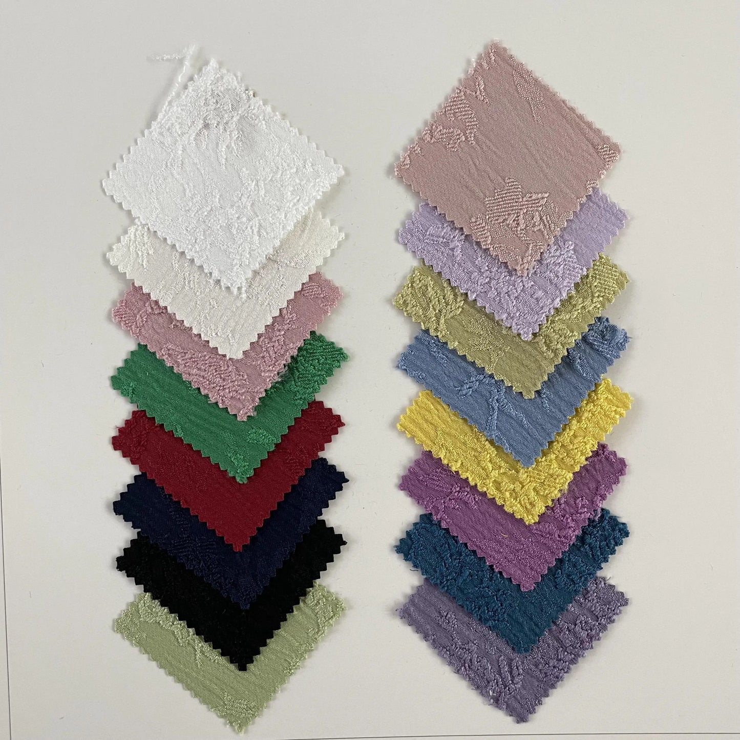 250D Viscose Jacquard in Stock 3D Textured Jacquard Fabrics Whosale for Making Women Cheongsam Floral Jacquard Dresses Clothings